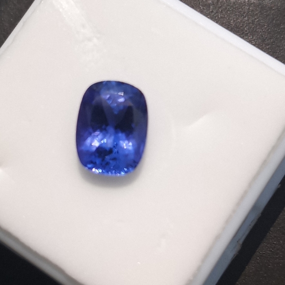 Tanzanite - Picture 2 of 8